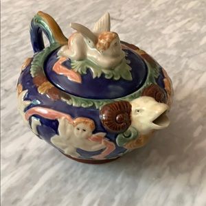 Vintage majolica teapot made in Italy